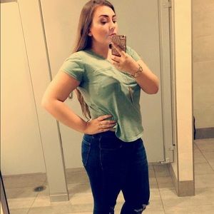 Meet your Posher, Latosha